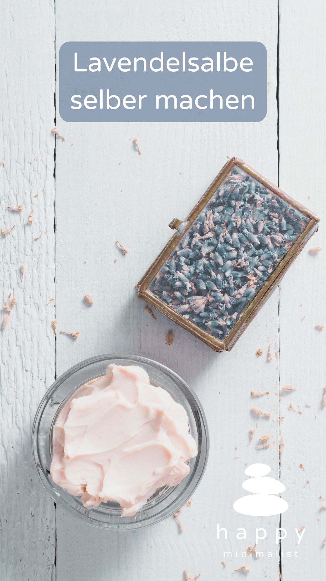 Entspannung und Hautpflege in einem - in diesem Beitrag zeigen wir dir, wie du deine eigene beruhigende Lavendelsalbe mit ätherischen Ölen herstellen kannst.